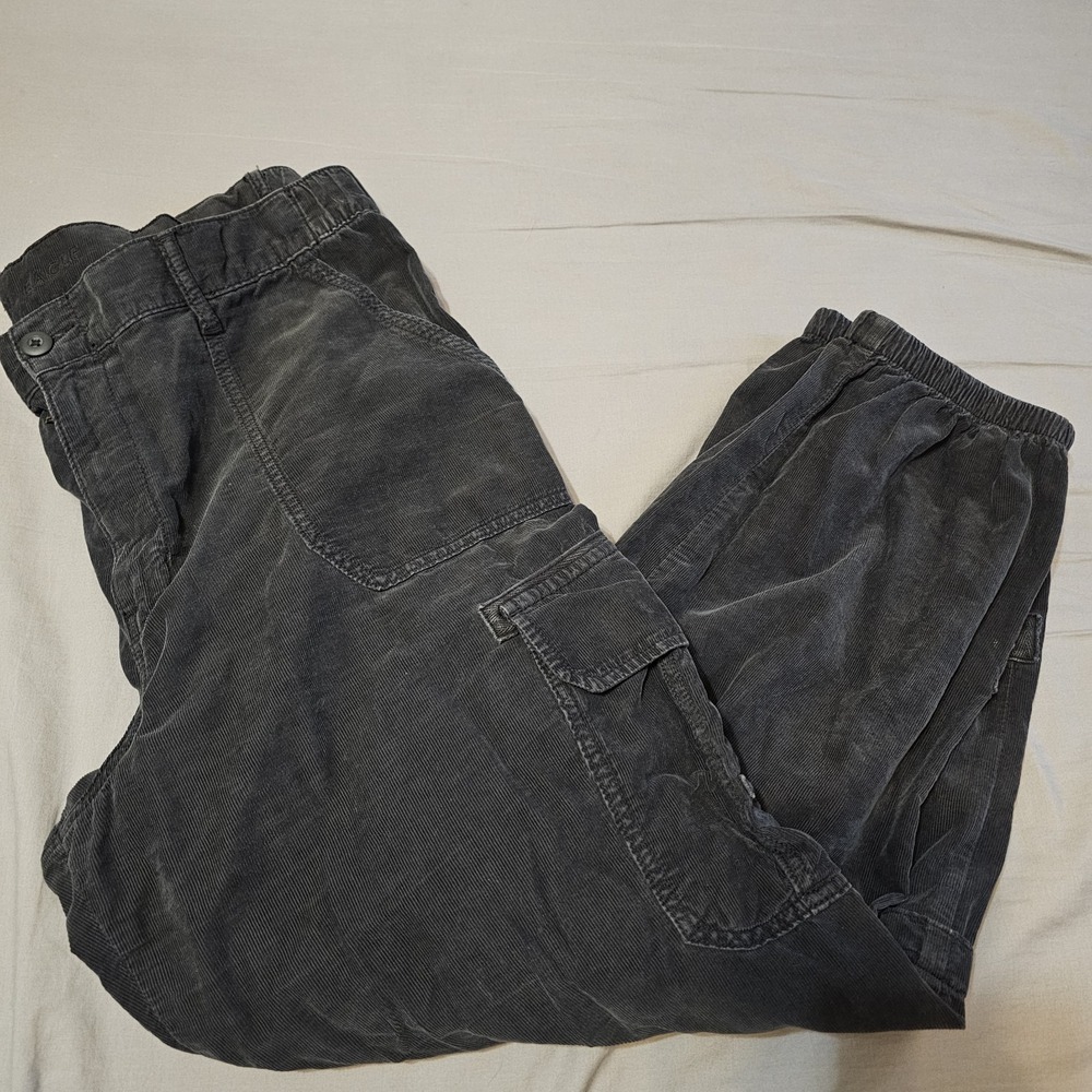 American Eagle Super High Rise Baggy Jogger Pants Womens 18 Gray Corduroy Cargo - Picture 1 of 5